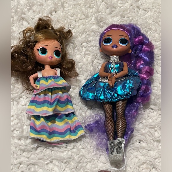LOL OMG QUEENS RUNWAY DIVA DOLL X2 - Picture 1 of 4